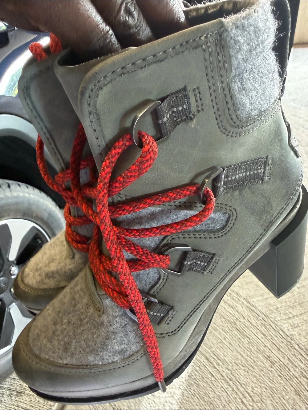 Sorel Women's Gray Winter Boots with Red Laces